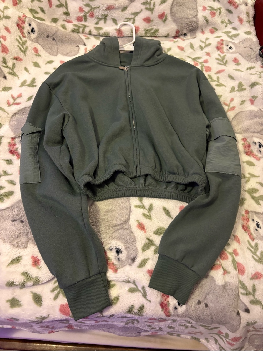 Cropped Hooded Bomber Jacket in Green